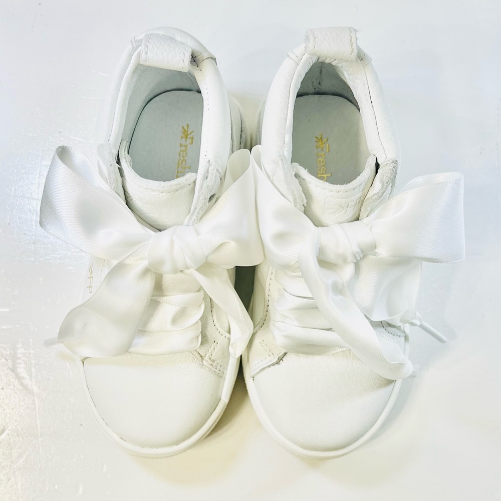 ♥️HP Freshly Picked High Top Sneaker Sz 7 White Gold Ribbon Lace Toddler Worn 1X
